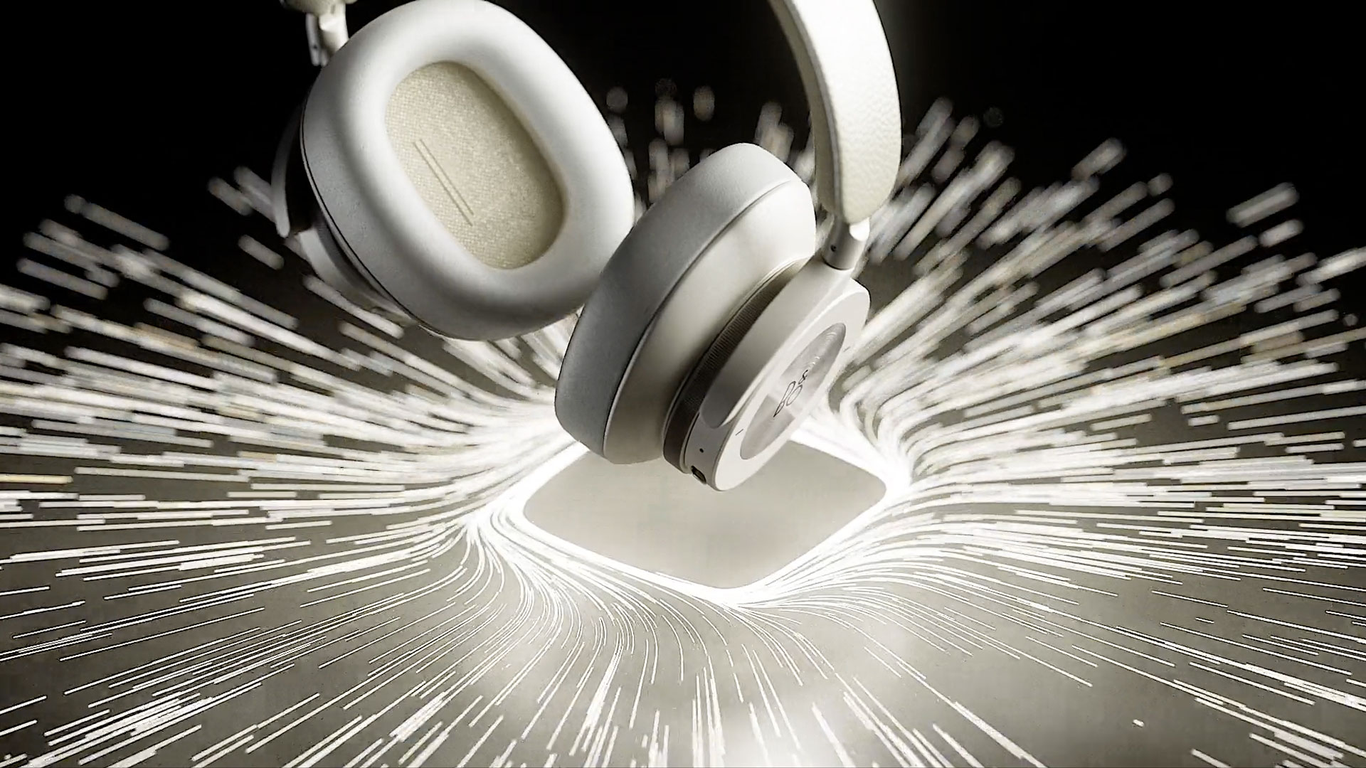 Bang-Olufsen-Beoplay-H95-Pitch