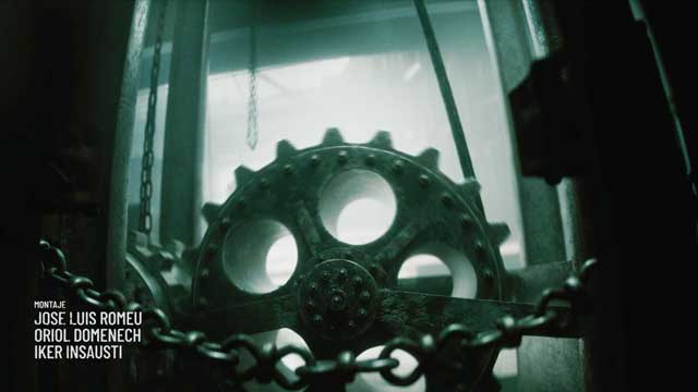 IRON REIGN
TV Series Titles 1:30