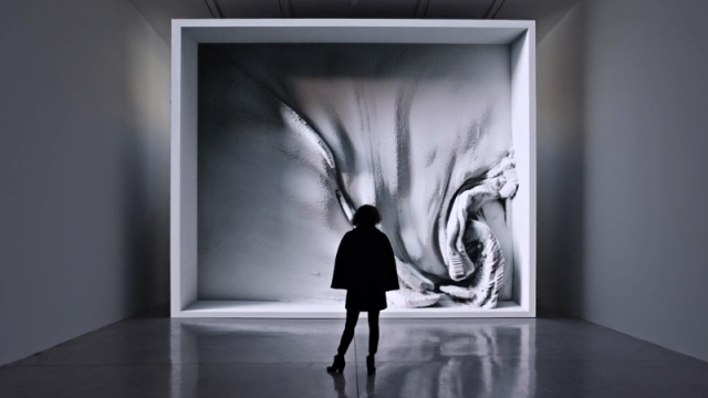 Refik Anadol Engram : Data Sculpture for Melting Memories installation | STASH MAGAZINE