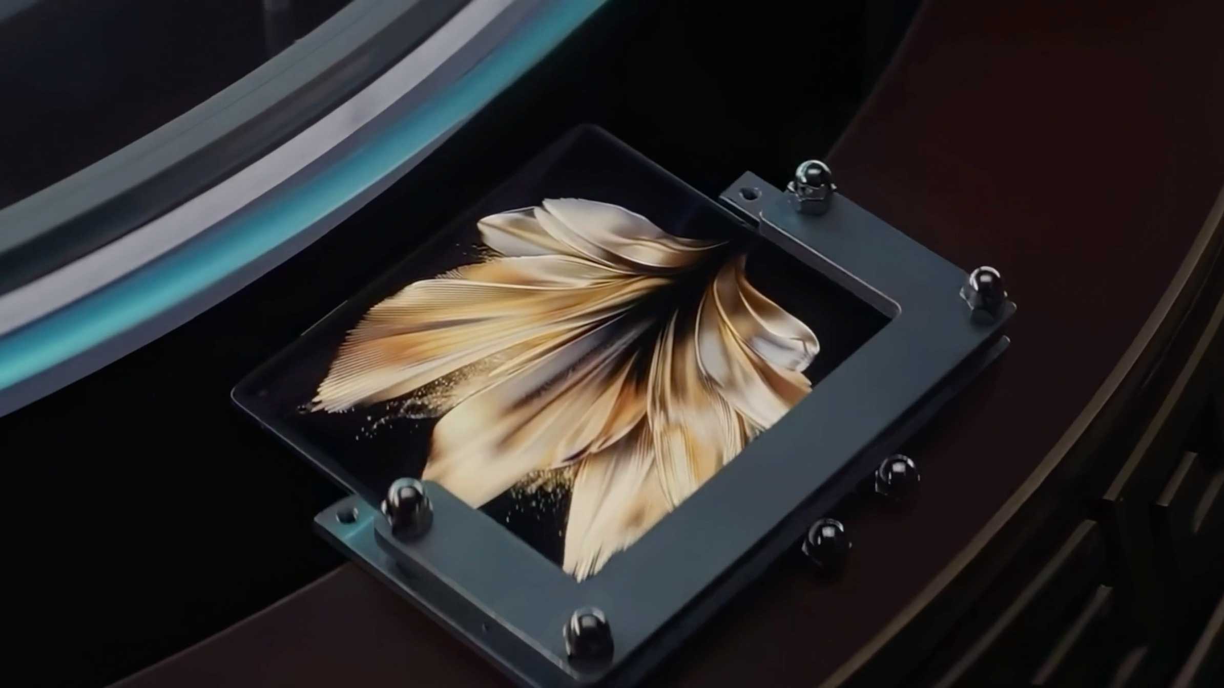 Millarc Mobile phone Motion wallpapers | STASH MAGAZINE