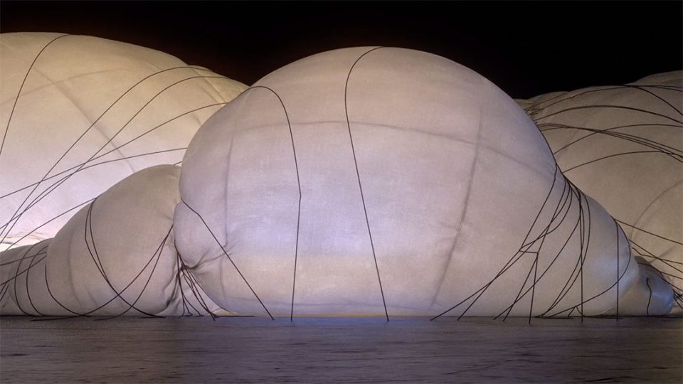 Make Explores "Procedural Light" in New Short Film Motion design